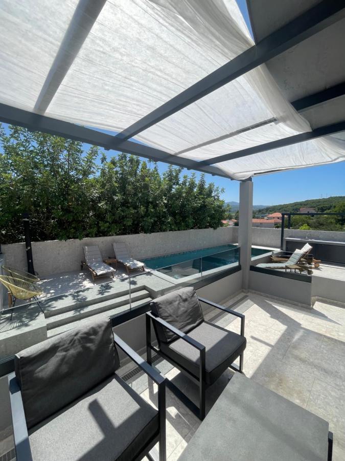 Belic With Pool * Jelsa (Hvar)