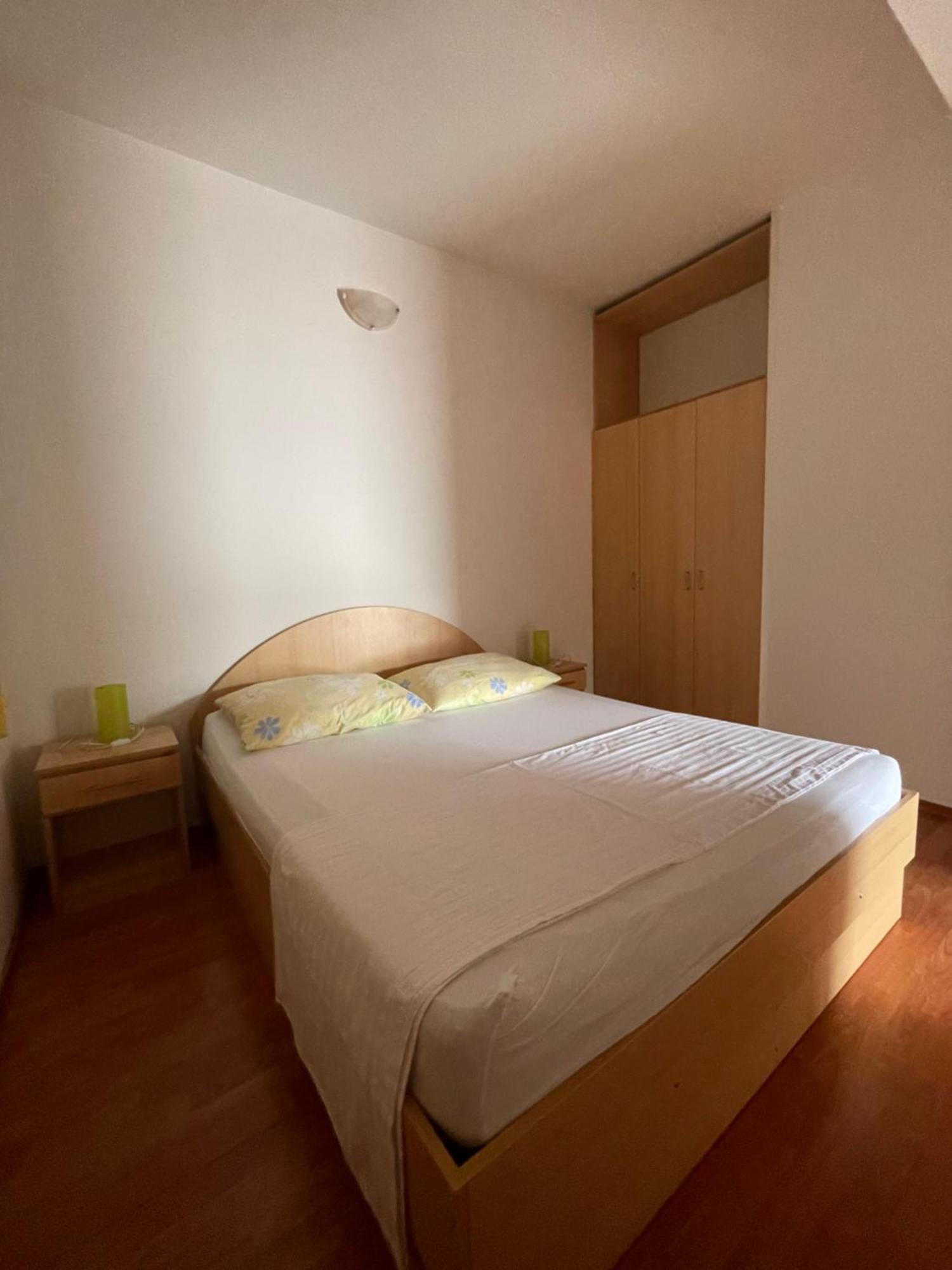Apartment Belic With Pool Jelsa (Hvar)