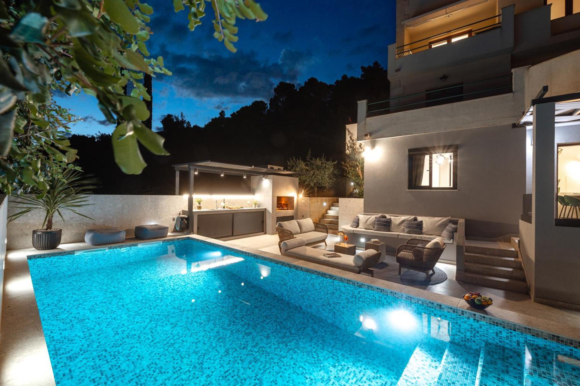 Belic With Pool Appartamento