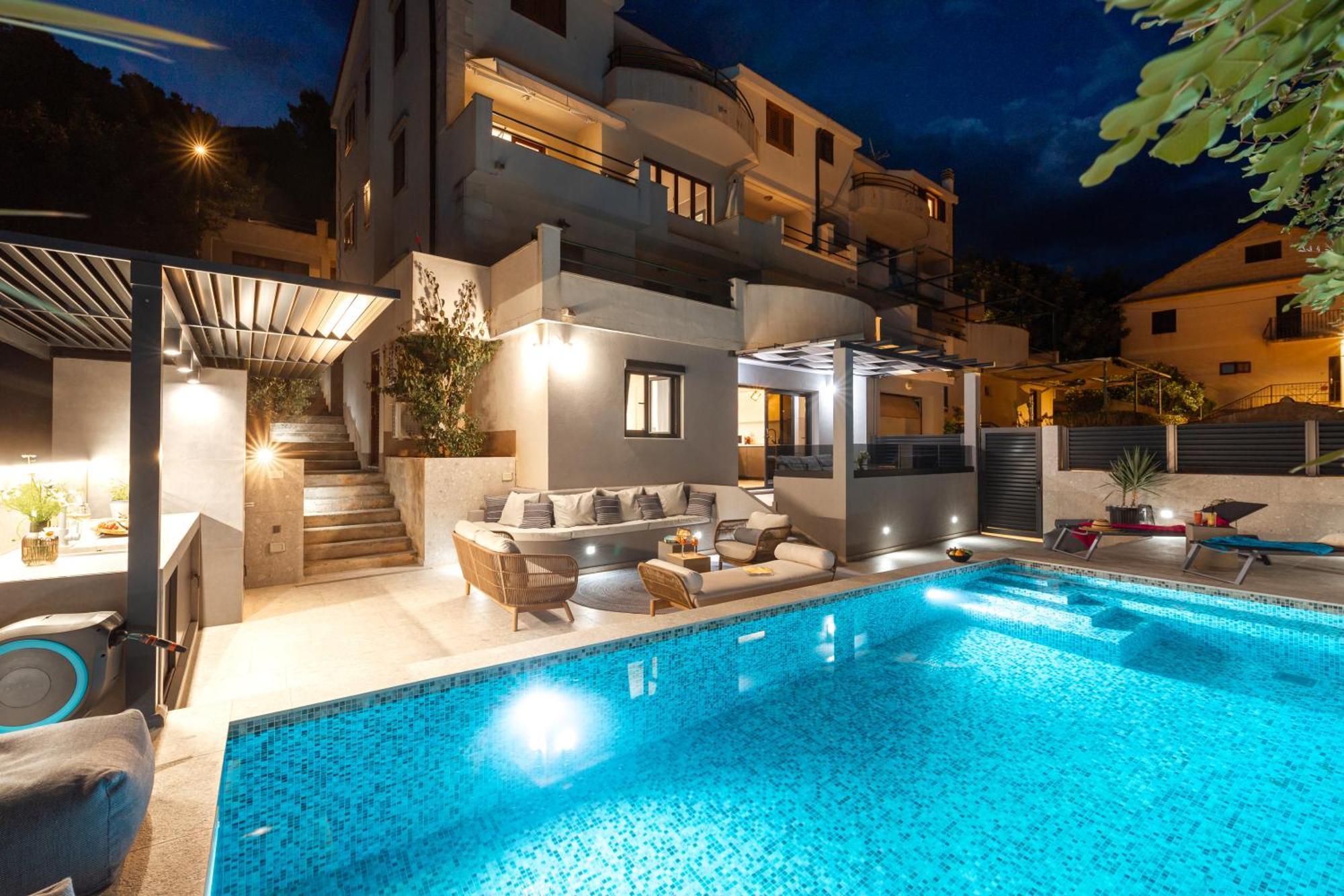 Appartamento Belic With Pool
